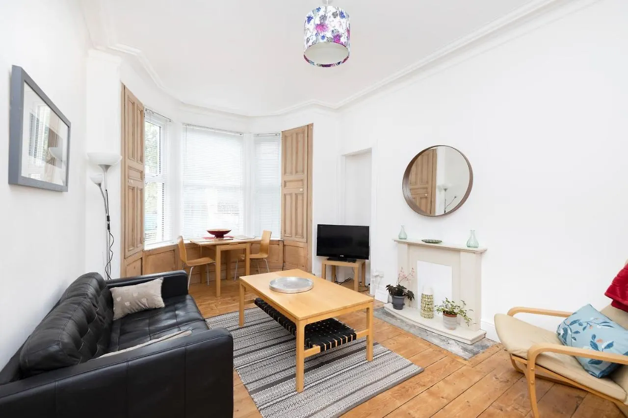Joivy Charming Apartment Near Leith Links With Patio Edynburg